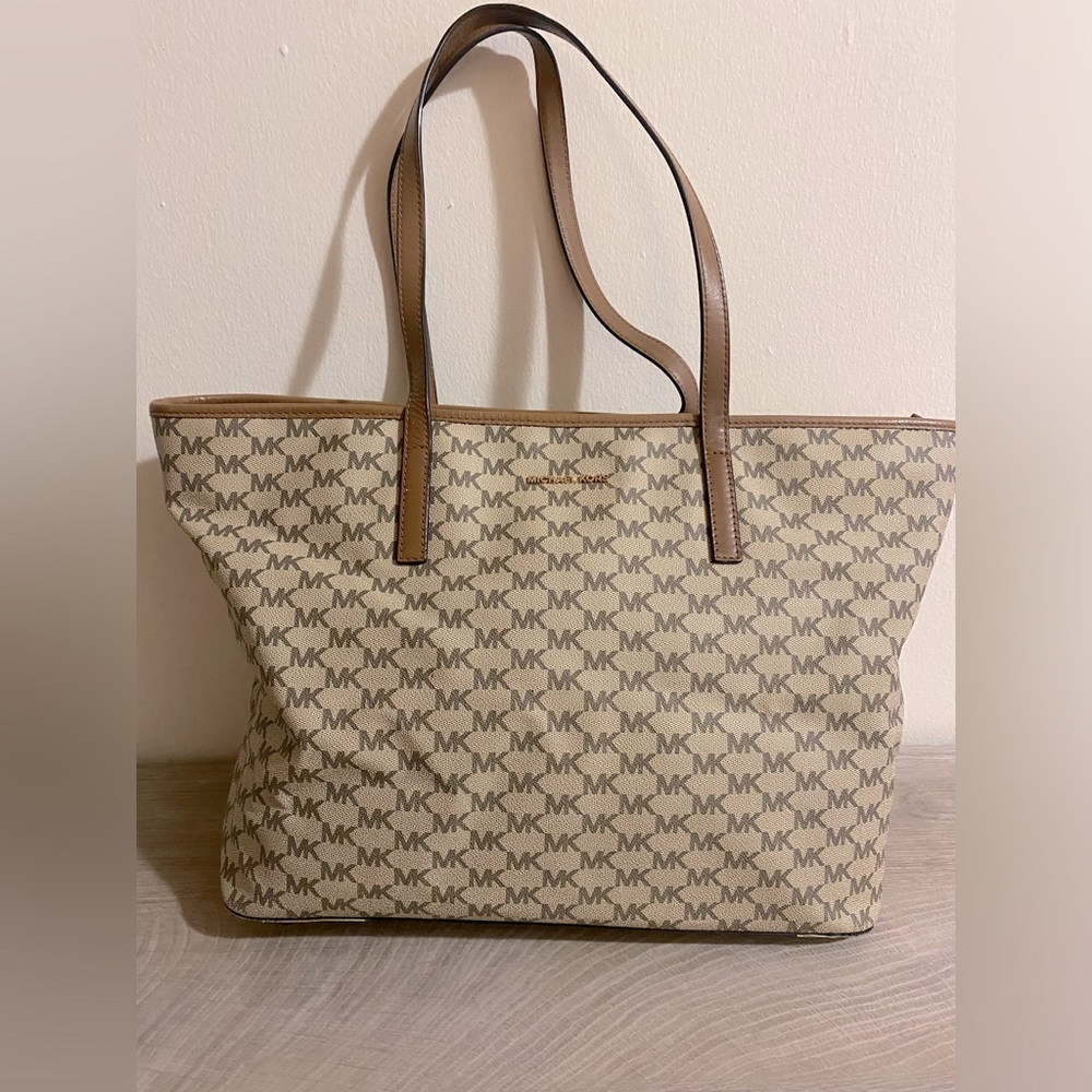 🤎 Authentic Michael Kors Large Tote 🤎
